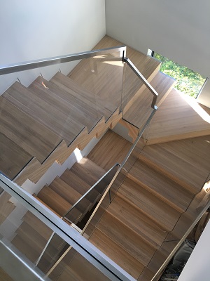 Glass stair railing