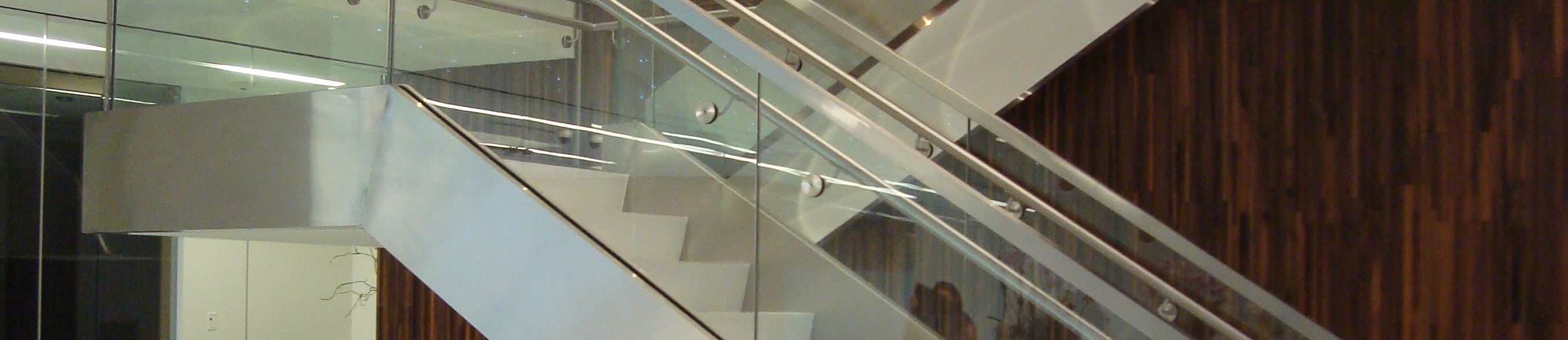 Custom glass handrail